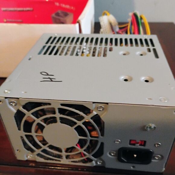 Chiefmax 550W Switching Power Supply - Picture 3 of 6